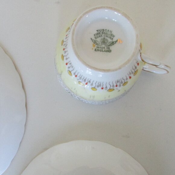 Vintage Tuscan Teacup trio set, Yellow Flower (Lot 2) - Picture 10 of 10